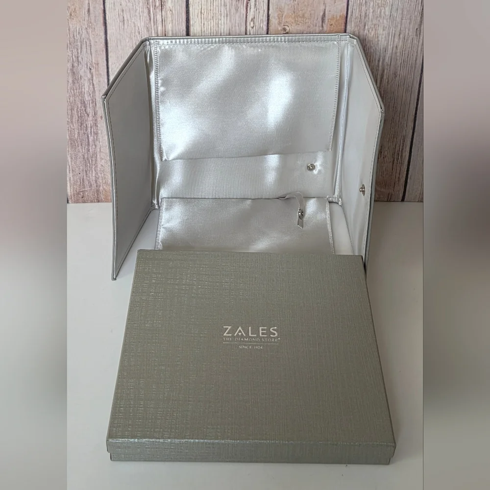 Zales Textured Silver Jewelry Box